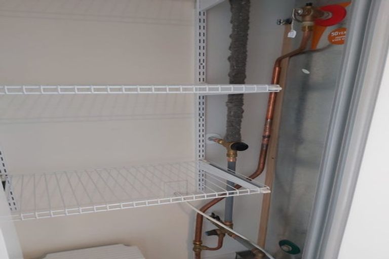 Photo of property in 80d Shakespeare Road, Waltham, Christchurch, 8023