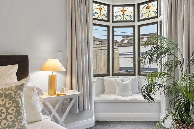 Photo of property in 26 Hawker Street, Mount Victoria, Wellington, 6011