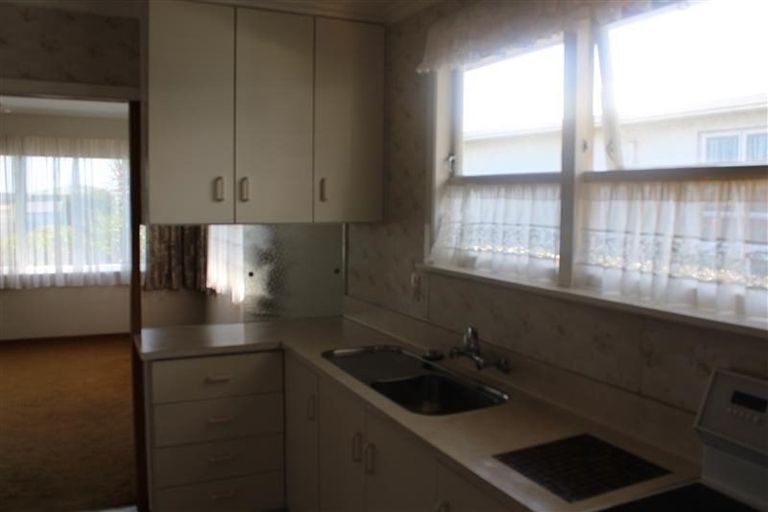 Photo of property in 173 Tukapa Street, Westown, New Plymouth, 4310