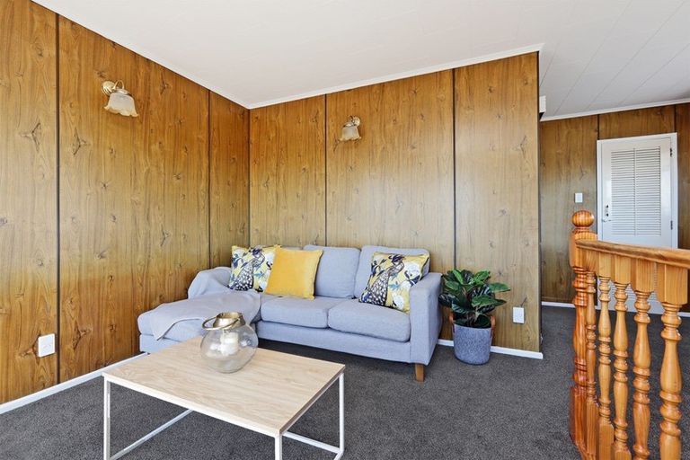 Photo of property in 13 Spriggs Crescent, Greenmeadows, Napier, 4112