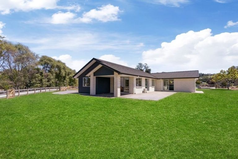 Photo of property in 17 Downer Access Road, Kaukapakapa, 0873