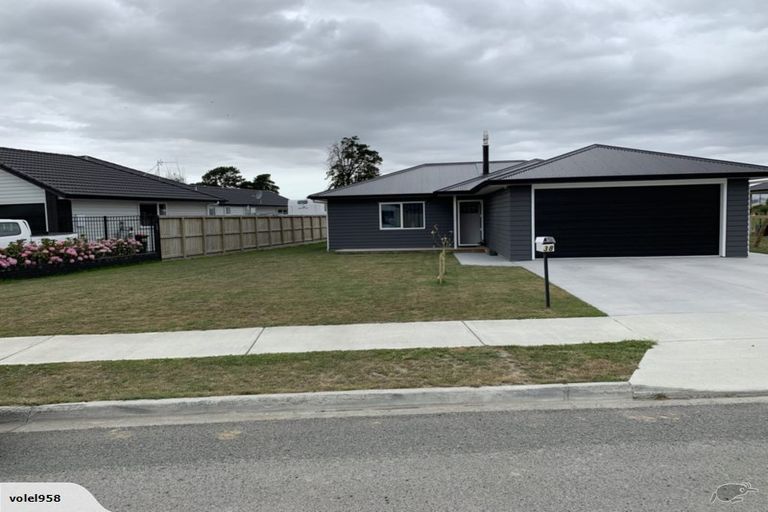 Photo of property in 38 Feist Street, Carterton, 5713