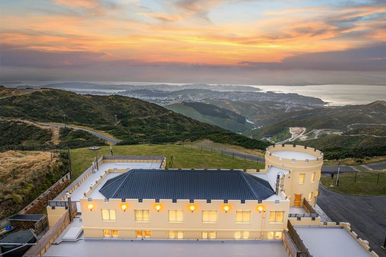 Photo of property in 430 Hawkins Hill Road, Brooklyn, Wellington, 6021