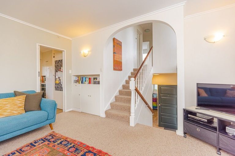 Photo of property in 48 Great North Road, Saint Johns Hill, Whanganui, 4500