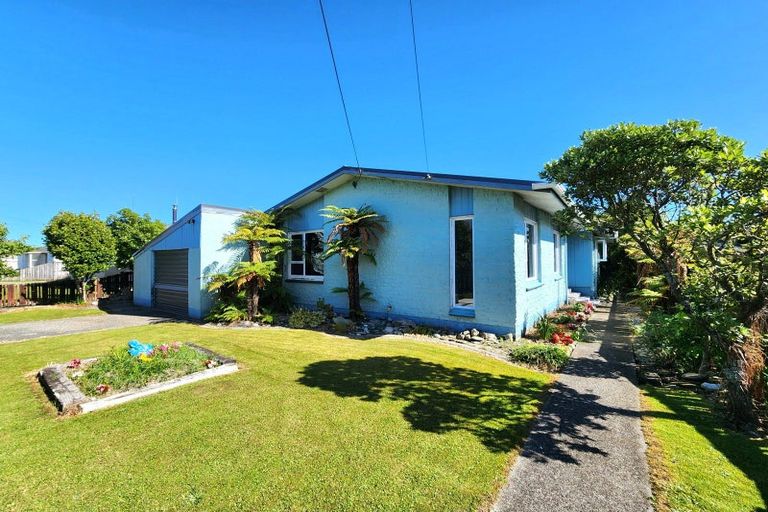 Photo of property in 79 Hall Street, Cobden, Greymouth, 7802