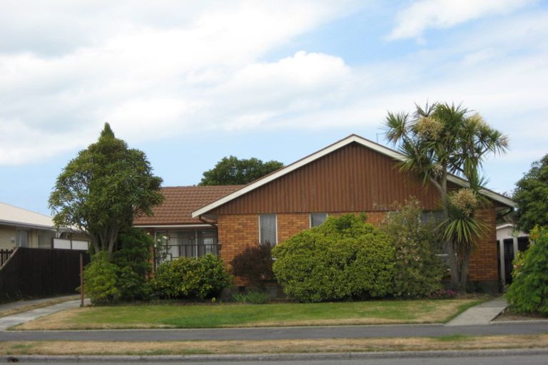 Photo of property in 503 Mairehau Road, Parklands, Christchurch, 8083