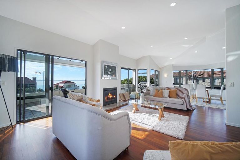 Photo of property in 12 Quedley Court, Eastern Beach, Auckland, 2012