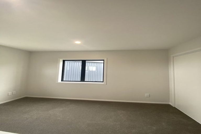 Photo of property in 68 Tiketike Way, Brooklyn, Wellington, 6021
