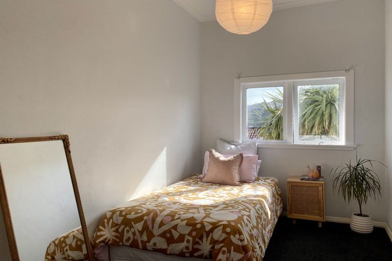 Photo of property in 135 Volga Street, Island Bay, Wellington, 6023