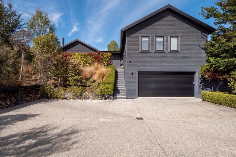 Photo of property in 27 Pendeen Crescent, Jacks Point, Queenstown, 9371