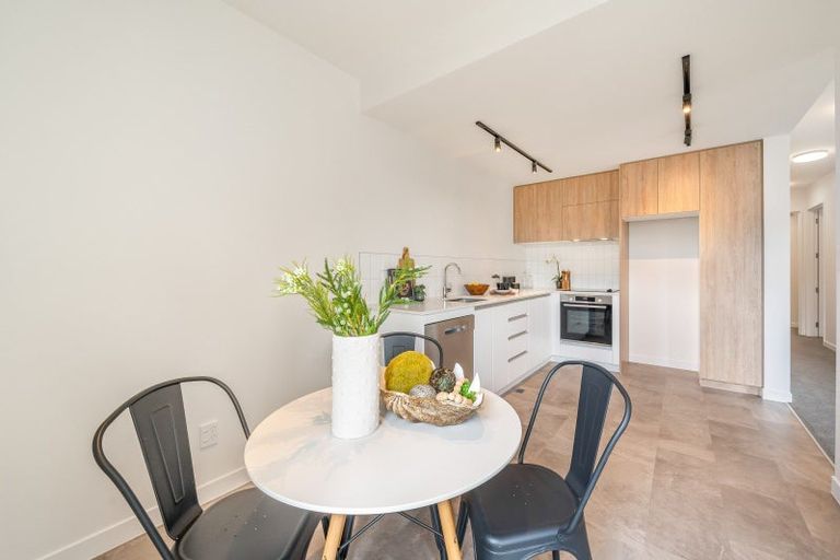 Photo of property in 2/69 Tiketike Way, Brooklyn, Wellington, 6021