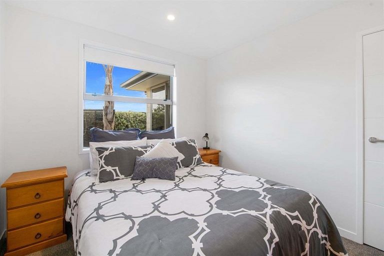 Photo of property in 120 The Boulevard, Papamoa Beach, Papamoa, 3118