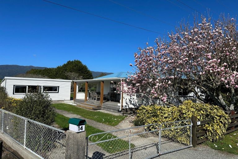 Photo of property in 14 Curries Road, Karamea, 7893