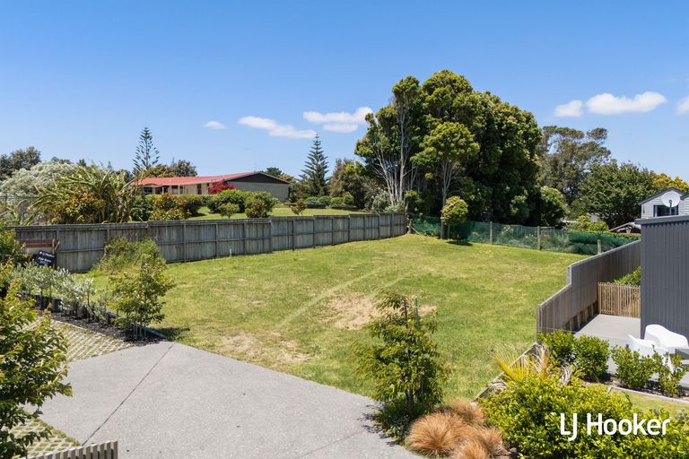 Photo of property in 8 Beau Lane, Waihi Beach, 3611