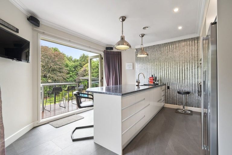 Photo of property in 19 Cremorne Avenue, Hokowhitu, Palmerston North, 4410