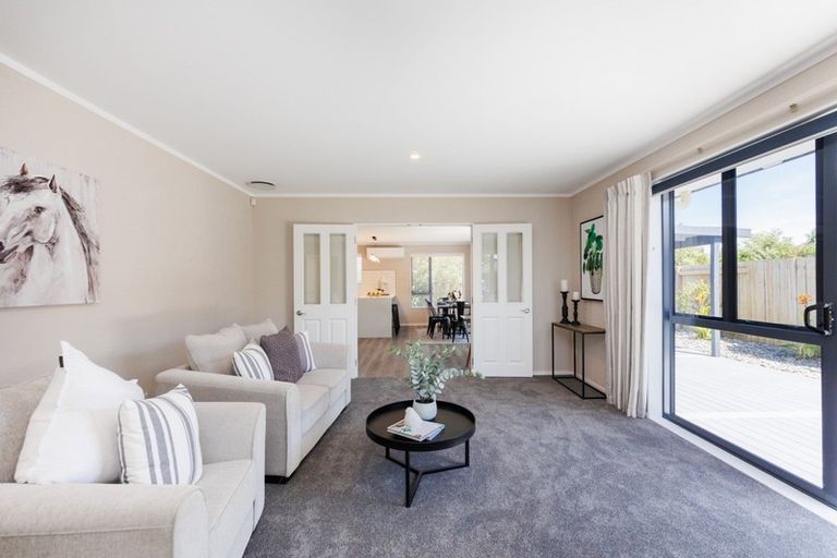 Photo of property in 12 Aspen Way, Kelvin Grove, Palmerston North, 4414