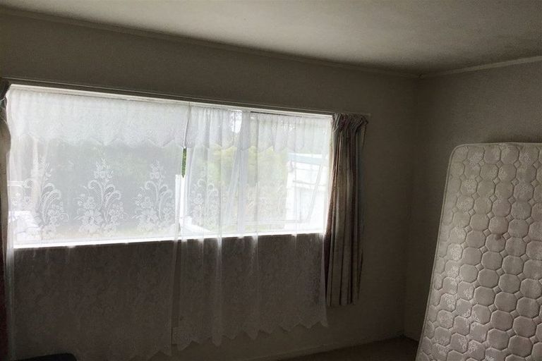 Photo of property in 4/52 Tudor Road, Henderson, Auckland, 0610