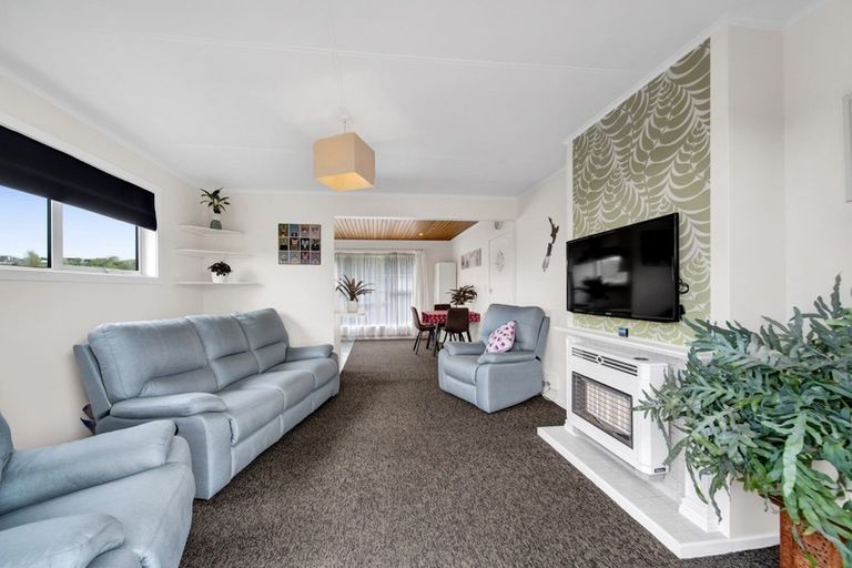 Photo of property in 2 Newlyn Place, Welbourn, New Plymouth, 4312