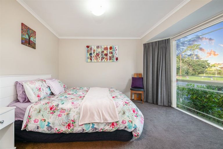 Photo of property in 120 Buscomb Avenue, Henderson, Auckland, 0610