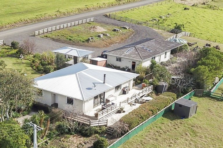 Photo of property in 176 Waitapu Road, Aranga, Dargaville, 0376