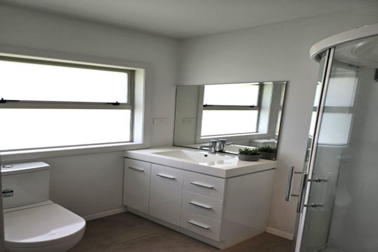 Photo of property in 2 Peter Burke Way, Pyes Pa, Tauranga, 3112