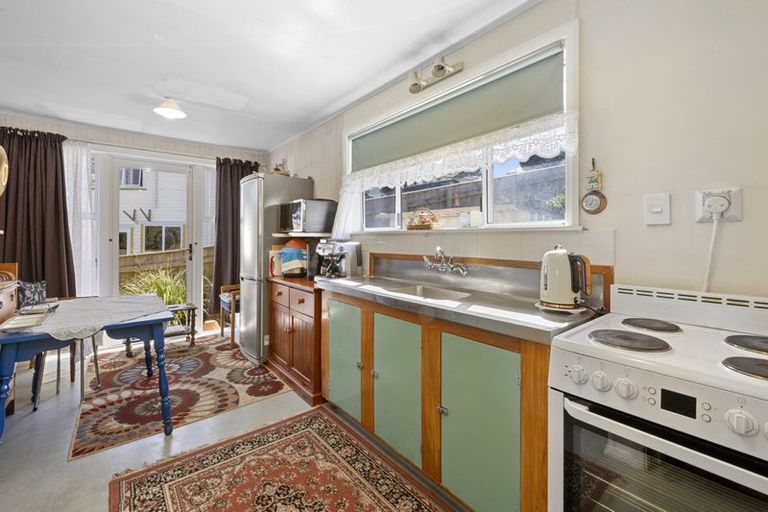 Photo of property in 21 Blackmore Street, Lynmouth, New Plymouth, 4310