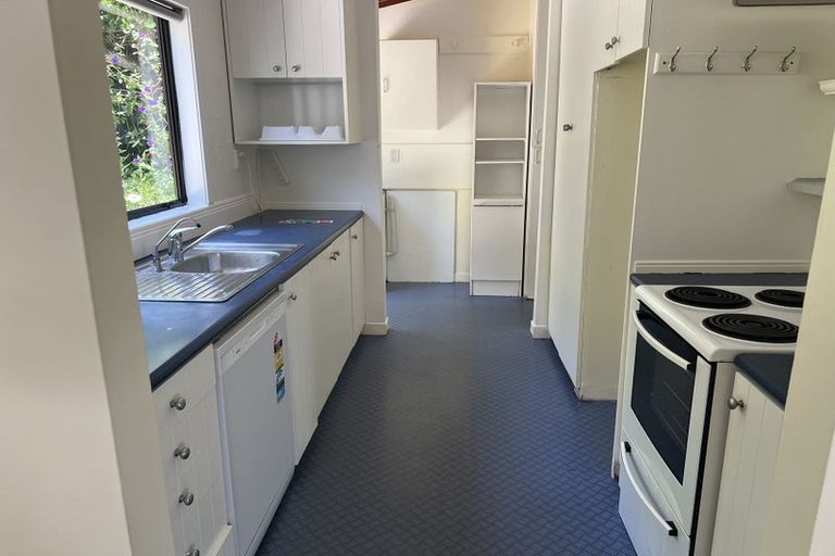 Photo of property in 14 Felicity Place, Unsworth Heights, Auckland, 0632