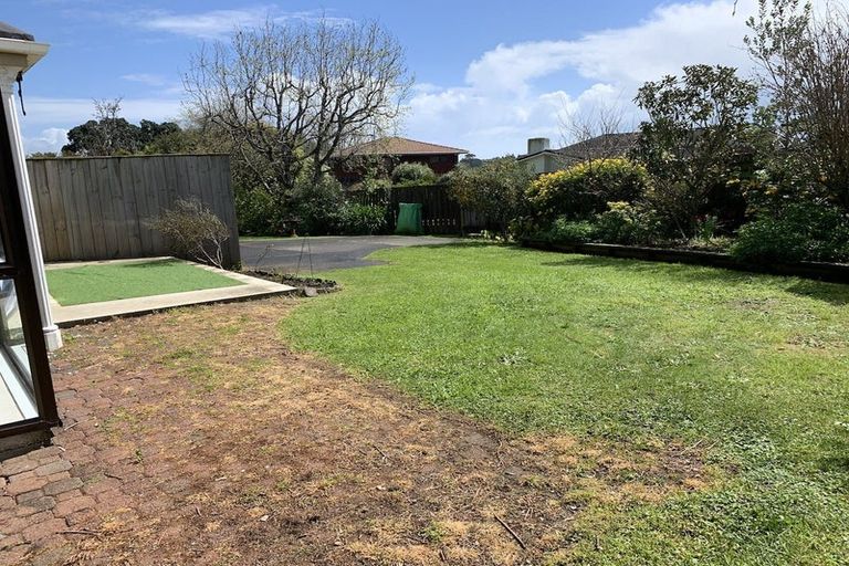 Photo of property in 2/14 Galloway Crescent, Farm Cove, Auckland, 2012