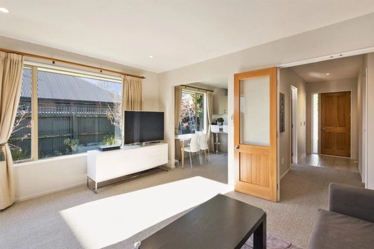 Photo of property in 115a Somerfield Street, Somerfield, Christchurch, 8024