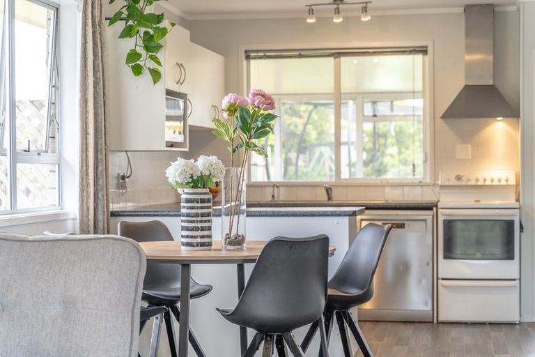 Photo of property in 32 Livingstone Avenue, Nawton, Hamilton, 3200