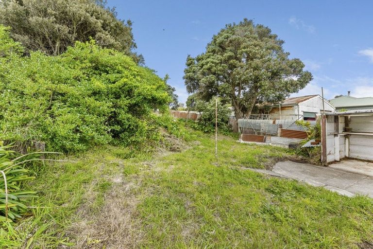 Photo of property in 10 Matai Street, Castlecliff, Whanganui, 4501