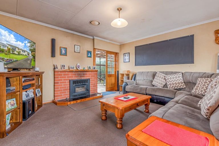 Photo of property in 8 Weber Place, Roslyn, Palmerston North, 4414