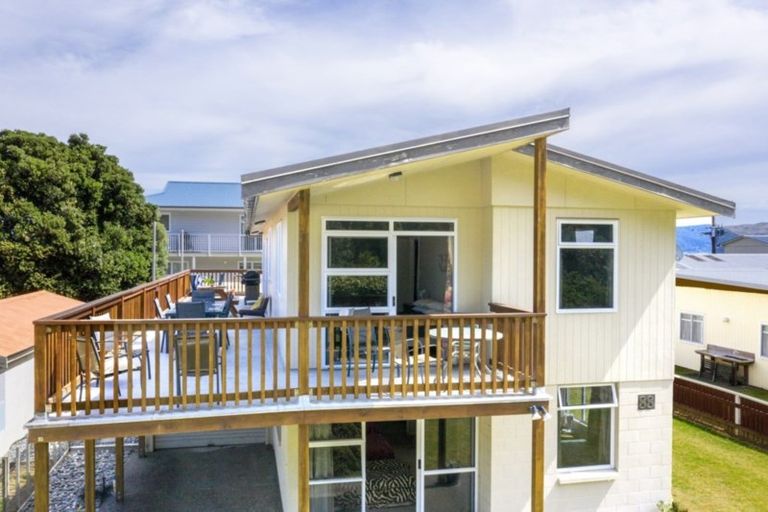 Photo of property in 88 Newcastle Street, Mahia, 4198