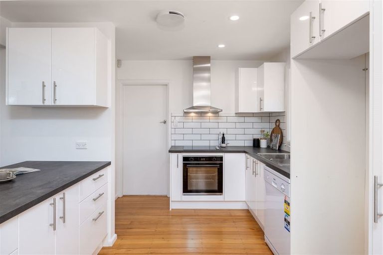 Photo of property in 17 Palmside Street, Somerfield, Christchurch, 8024