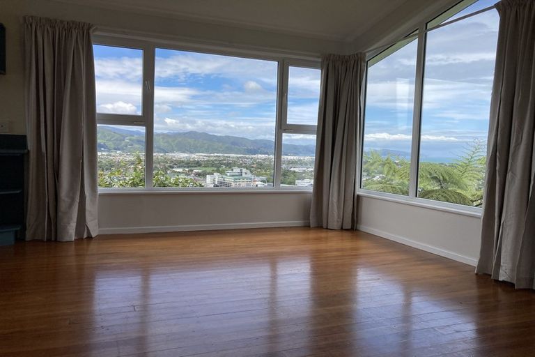 Photo of property in 12e City View Grove, Harbour View, Lower Hutt, 5010