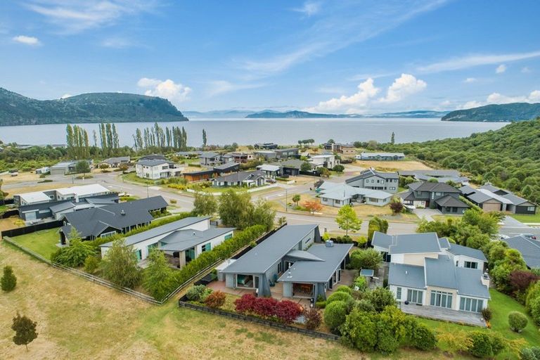 Photo of property in 22 Okaia Drive, Kinloch, Taupo, 3377