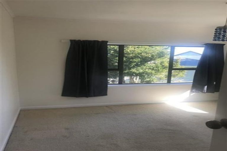 Photo of property in 21a Park Road, Glenfield, Auckland, 0629