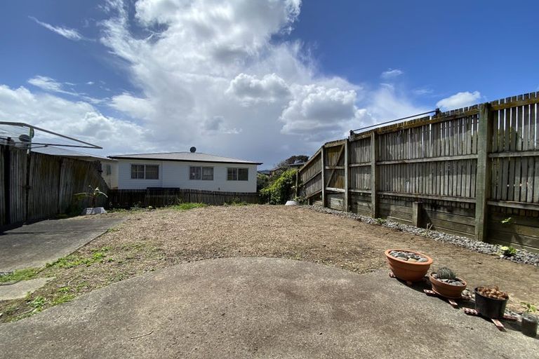 Photo of property in 46 Earnslaw Crescent, Clover Park, Auckland, 2019
