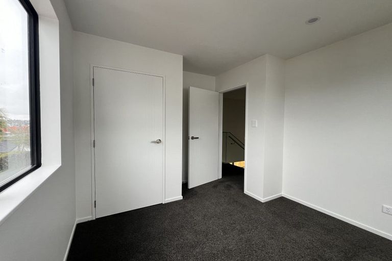 Photo of property in 105a Bond Crescent, Forrest Hill, Auckland, 0620