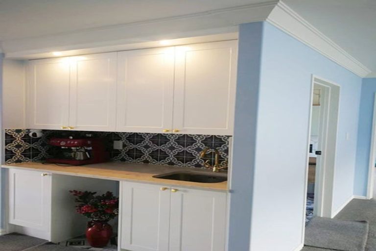 Photo of property in 11 Agnew Place, Albany, Auckland, 0632