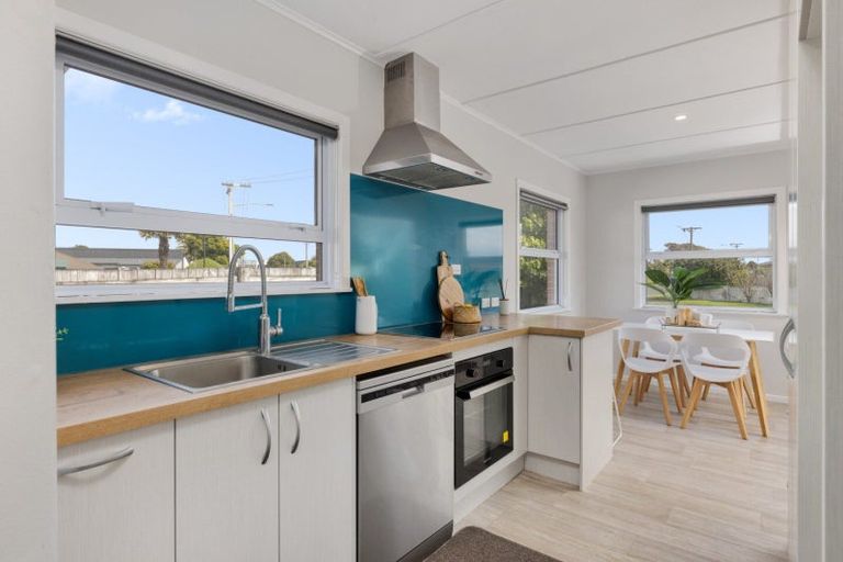 Photo of property in 19 Taupo Avenue, Mount Maunganui, 3116