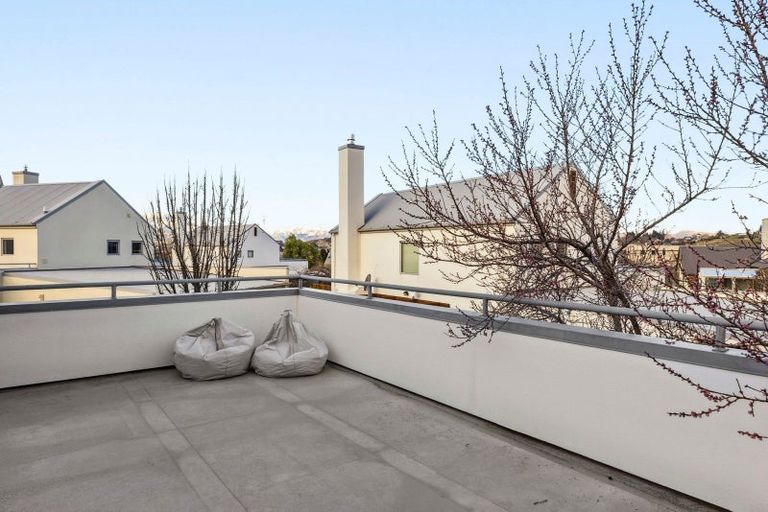 Photo of property in 13 Meadowbrook Place, Wanaka, 9305