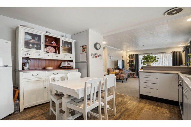 Photo of property in 60 Bournemouth Crescent, Aranui, Christchurch, 8061