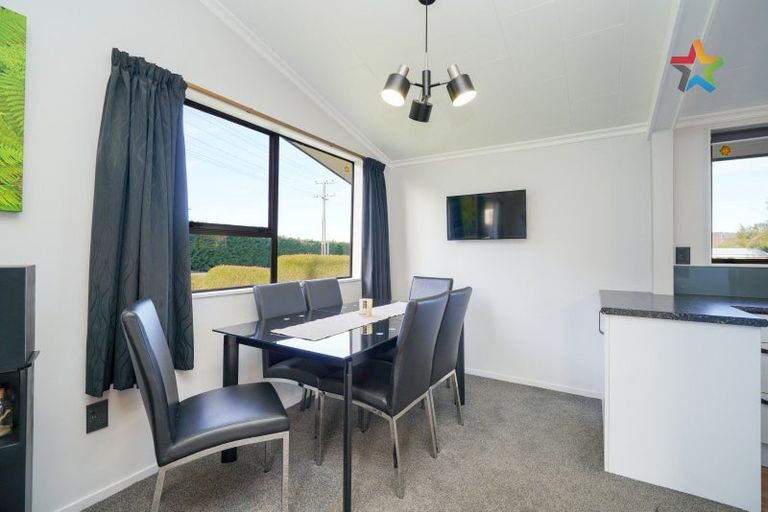 Photo of property in 15 Queen Street, Otautau, 9610