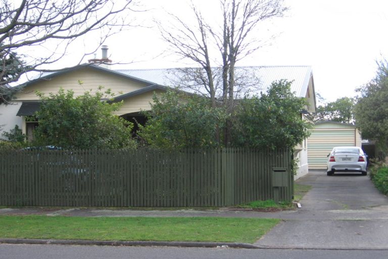 Photo of property in 31 Argyle Avenue, Takaro, Palmerston North, 4410