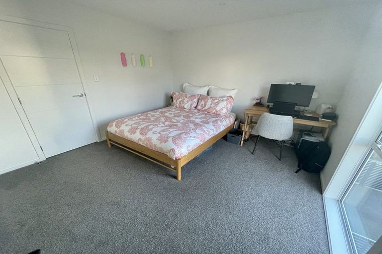 Photo of property in 36 Koreke Close, Kenepuru, Porirua, 5022