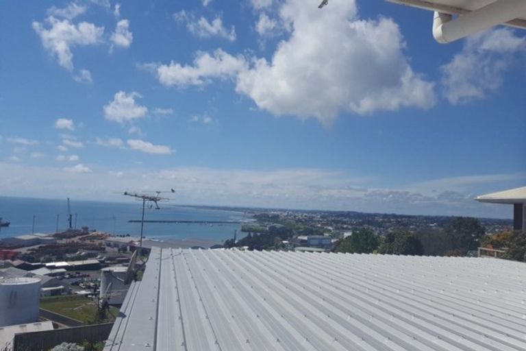 Photo of property in 3/31 Findlay Street, Moturoa, New Plymouth, 4310