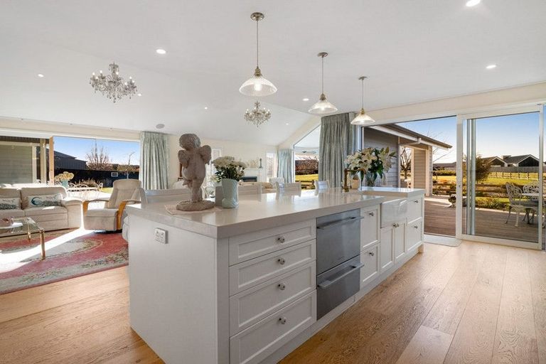 Photo of property in 5 Westmere Mews, West Melton, 7618