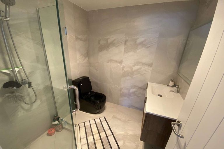 Photo of property in 7a Kerria Place, Sunnynook, Auckland, 0620