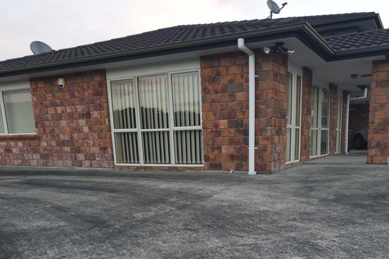 Photo of property in 8 Papatahi Lane, Flat Bush, Auckland, 2019